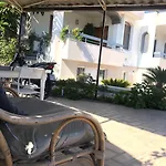 Vera's 3*