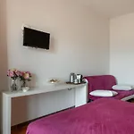 Vera's 3*