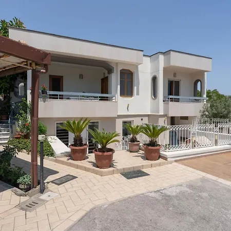 Vera's Nocleg ze śniadaniem Pompeja