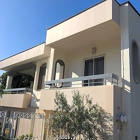 Vera's Bed & Breakfast 3*